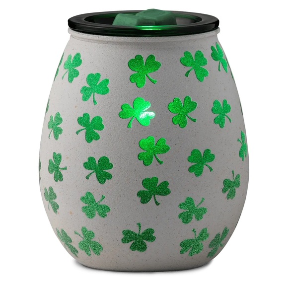 Scentsy Clover Warmer NIB Shamrocks St. Patrick’s Day Green light bulb included - Picture 2 of 5